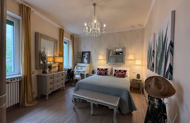 LA DOLCE VITA Charming, Luxurious 2 Bedrooms 2 Bathrooms with cosy Balcony
