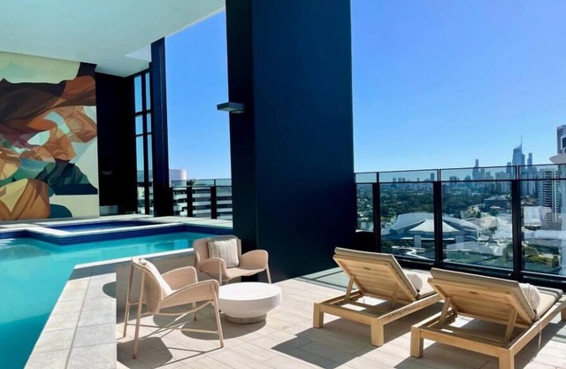 La Jolla Holiday Broadbeach