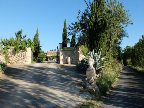 LA LAVANDIERE Famille Amis Relais Motards