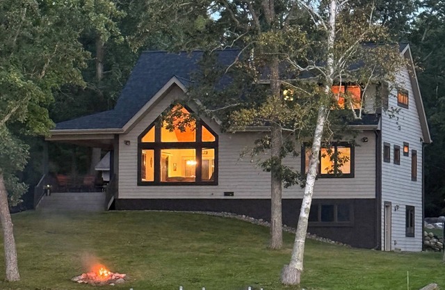 Lake Life All Year Round, 4 Seasons Of Fun. Free Kayaks, Canoe, & Dock