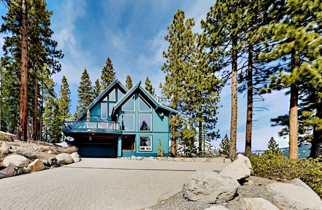 Lake View Escape