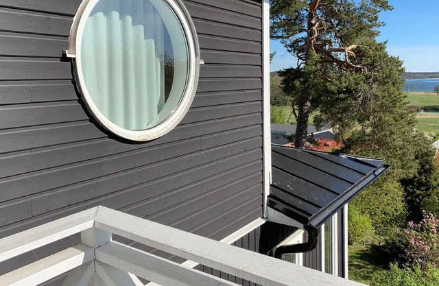 Lakeside villa with boating facilities and stunning views, Stockholm