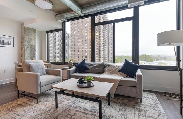 Landing | Amazing 1BD, Gym, Game Room