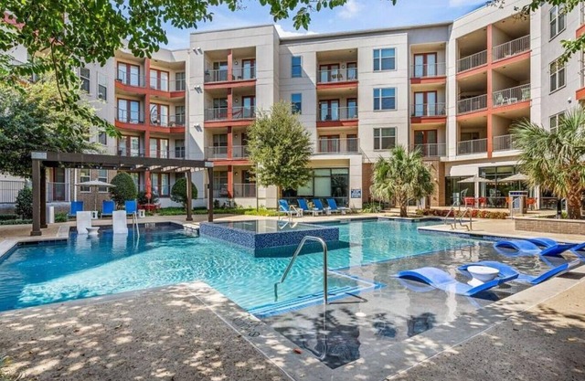 Landing at The Mark at Midtown - 1 Bedroom in Northwest Dallas