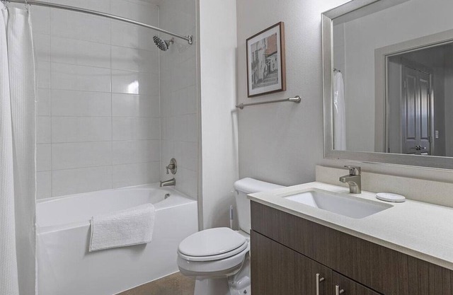 Landing at The Mark at Midtown - 1 Bedroom in Northwest Dallas