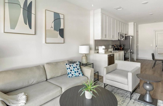 Landing | Spectacular 1BD, Gym, Clubhouse