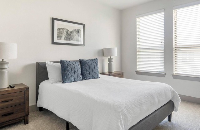Landing | Stunning 1BD, Courtyard, Gym