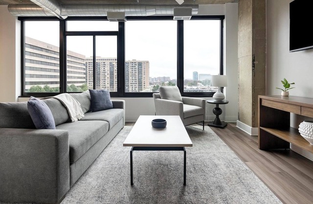 Landing | Stylish 1BD, Gym, Game Room