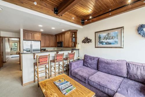 Landmark Vail - Charming Condo for 8 with Resort-style Amenities
