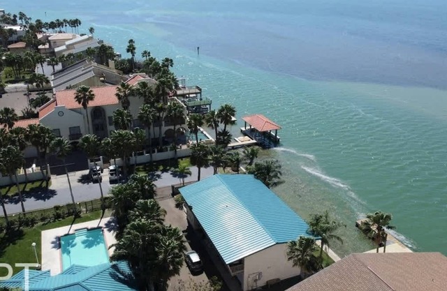 Large 3 Bedr Bay Views Pool Great Deck 3 Bedroom Condo