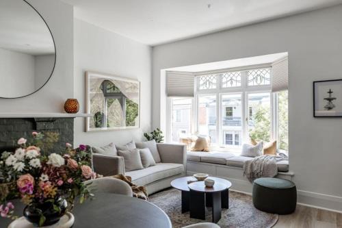 Large Apartment in Launceston- Timeless Luxury
