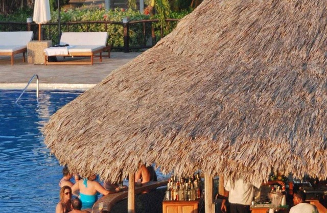 Large Family Villa w/WiFi, Balcony, & Amazing Beach Views