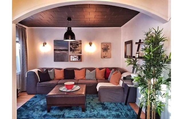 Large luxurious 3 bdrm home pet friendly/yard
