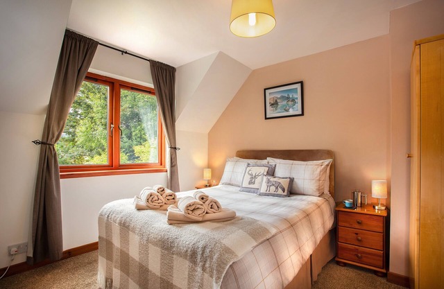 Last-Minute | Double Room, Stream View + Parking