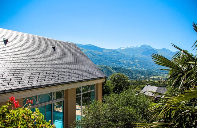 Le Berrierot - Mountain View Cottage, Indoor Pool, Spa, 30 min from Ski Resorts