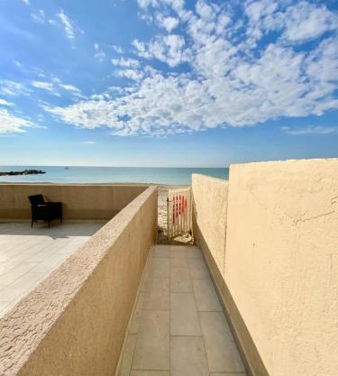 Le Palavasien - Air conditioning and seafront!