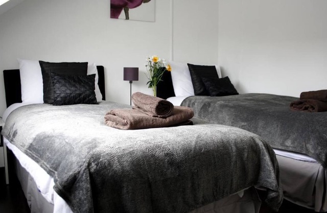 Licatas Apartment Cotswolds Sleeps 6