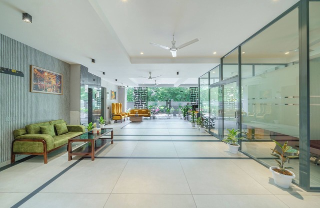 Lime Tree Hotel & Stays Greater Noida Nearby India Expo Centre & Mart