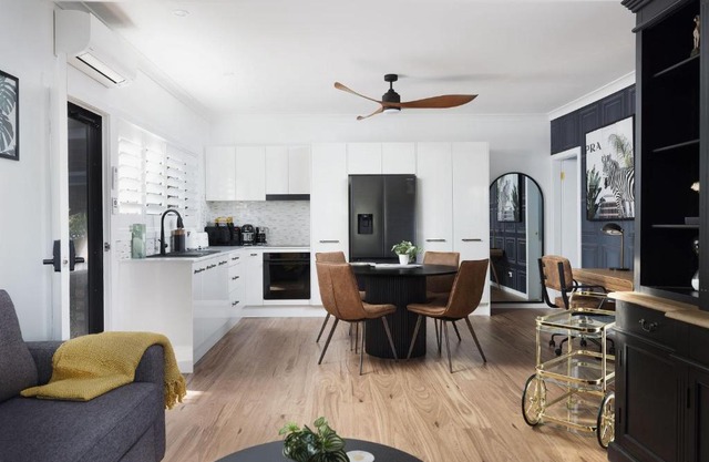 Little Beach Boutique Apartment Whole Property