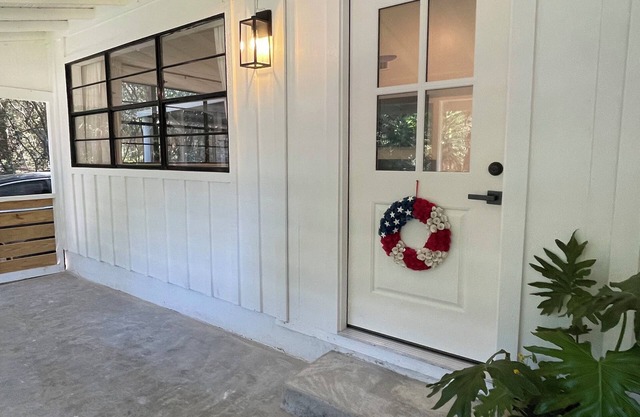 LOCATION, LOCATION, LOCATION! 2 Bedroom Home in Panorama Village Golf Community