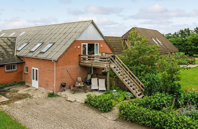 Look forward to a wonderful vacation in rural tranquility in this family-friendly vacation apartment