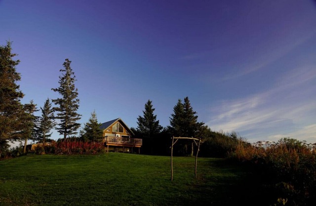 Lost Anchor Cabins - Douglas Cabin