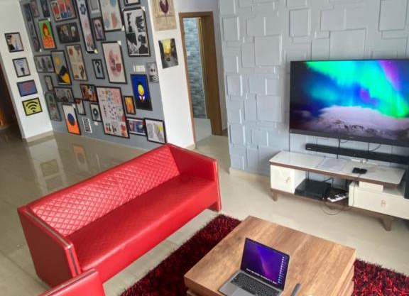 Lovely 3 bedroom serviced apartment at Golf Estate