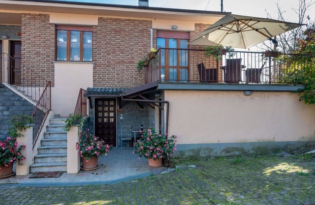 Lovely apartment for 5 people with WIFI, A/C, TV and terrace