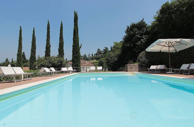 Lovely apartment for 5 guests with WIFI, A/C, pool and TV, close to Verona