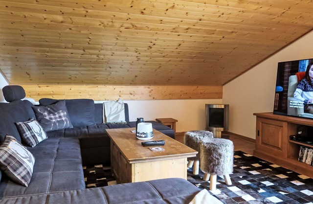 Lovely apartment for 6 people with WIFI, TV, balcony and panoramic view