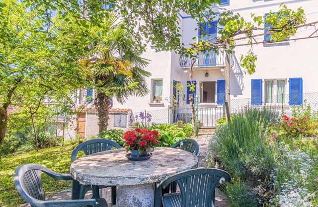 Lovely apartment for 4 guests with WIFI, TV, balcony and pets allowed