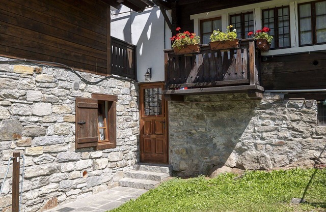 Lovely apartment for 4 people with TV, balcony, pets allowed and panoramic view