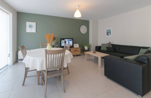 Lovely apartment for 4 people with WIFI, TV, balcony and pets allowed
