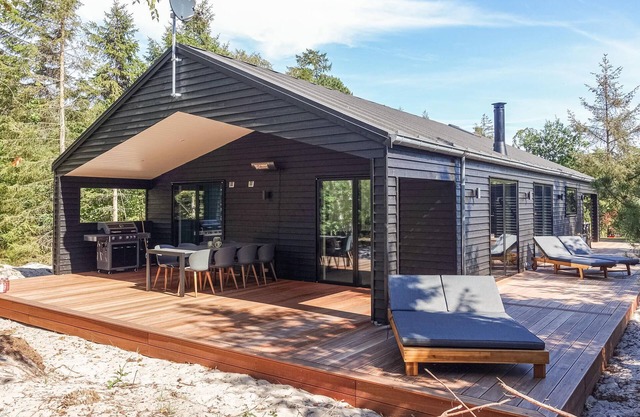 Lovely home in Nexø with kitchen