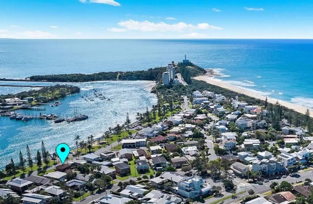 Lovely Waterfront Beach House, Pet-Friendly