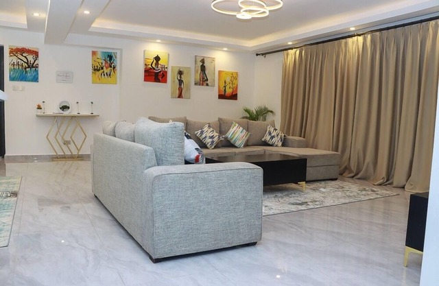 Lux Suites Royal Oak Residency