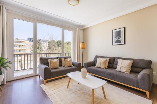 Luxueux immeuble en plein boulevard Sidi Yahia