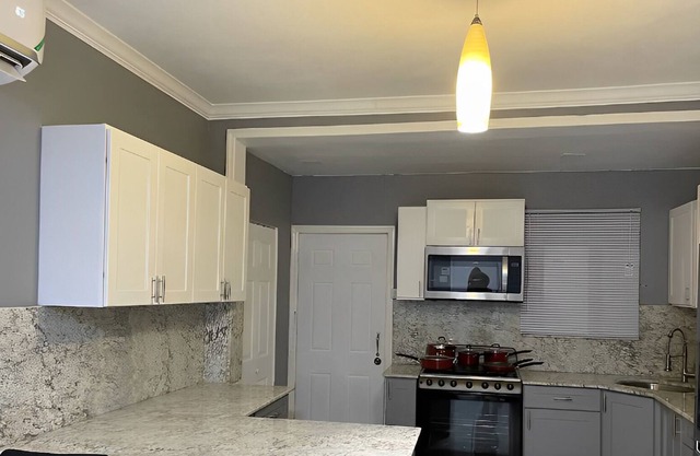 Luxurious Charlton Blue 2bed2bath cozy unit w/k