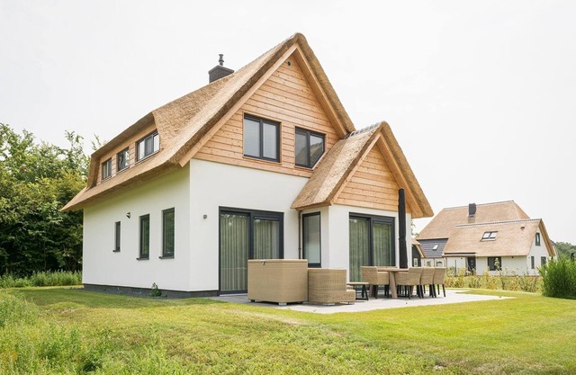 Luxurious villa for 8 people in De Cocksdorp Texel