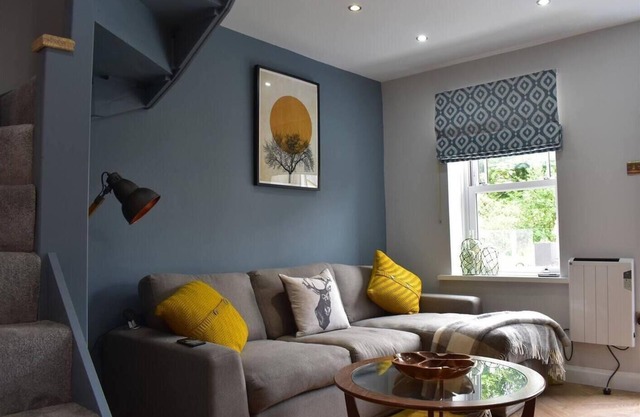 Luxury 2-Bed Cottage in Llansteffan