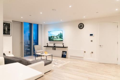 Luxury 2 Bed Penthouse with Stunning Views in Manchester City Centre