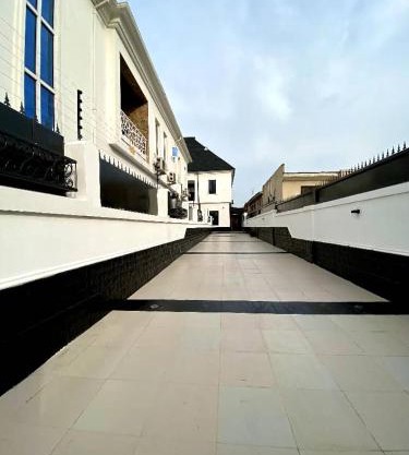 Luxury 2bed, 24hrs light, Netflix, WiFi in Gbagada