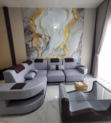 Luxury and Comfortable Residence