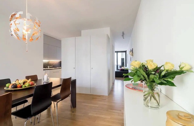 Luxury Apartment. Great Location. High Speed Wi-Fi