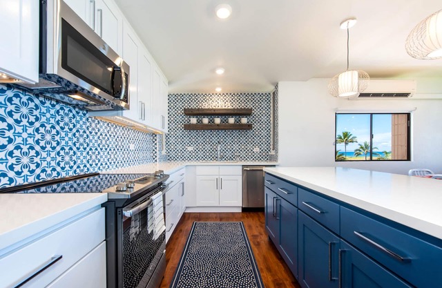 Luxury Contemporary Remodeled Beachfront Condo. Hotel zoned -not Minatoya list!