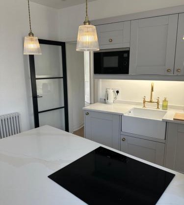 Luxury High Street Apartment