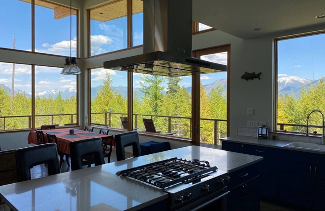 Luxury Living Teakettle Lookout