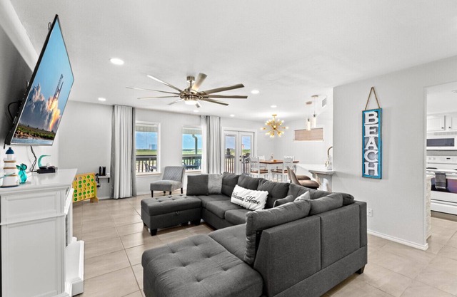 Luxury Long Island Village 117
