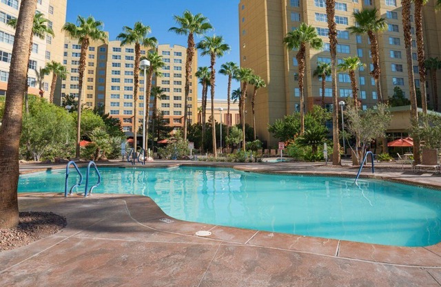 Luxury One Bedroom and One Bathroom Unit with Full Amenities