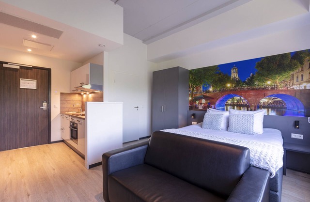 Luxury Studios With Kitchen